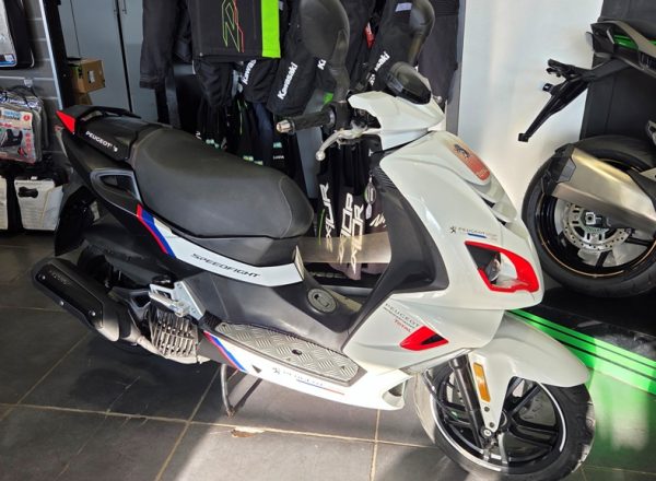 8630813x1024x577_FFFFFF_L_0