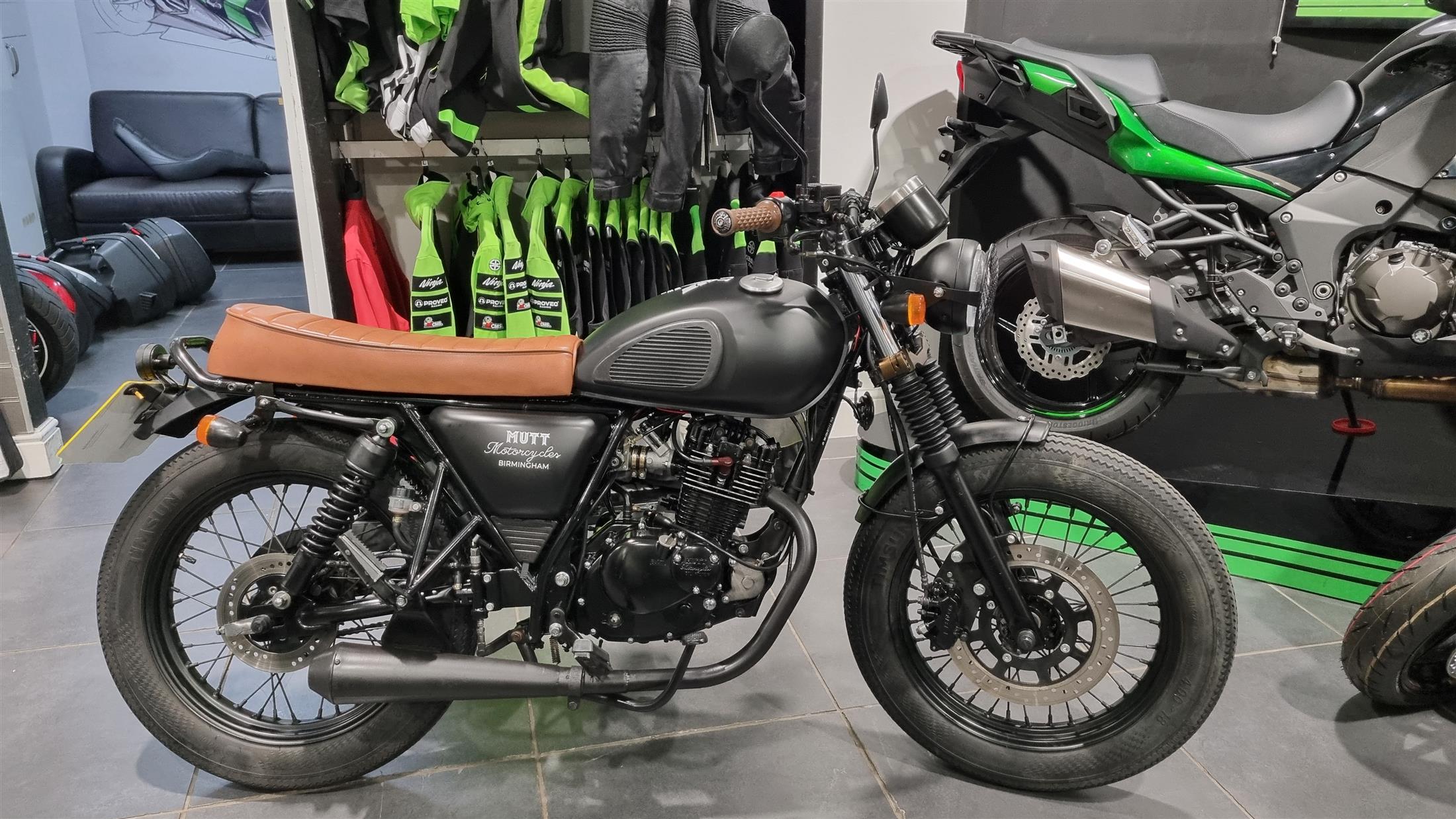 Mutt Mongrel 125