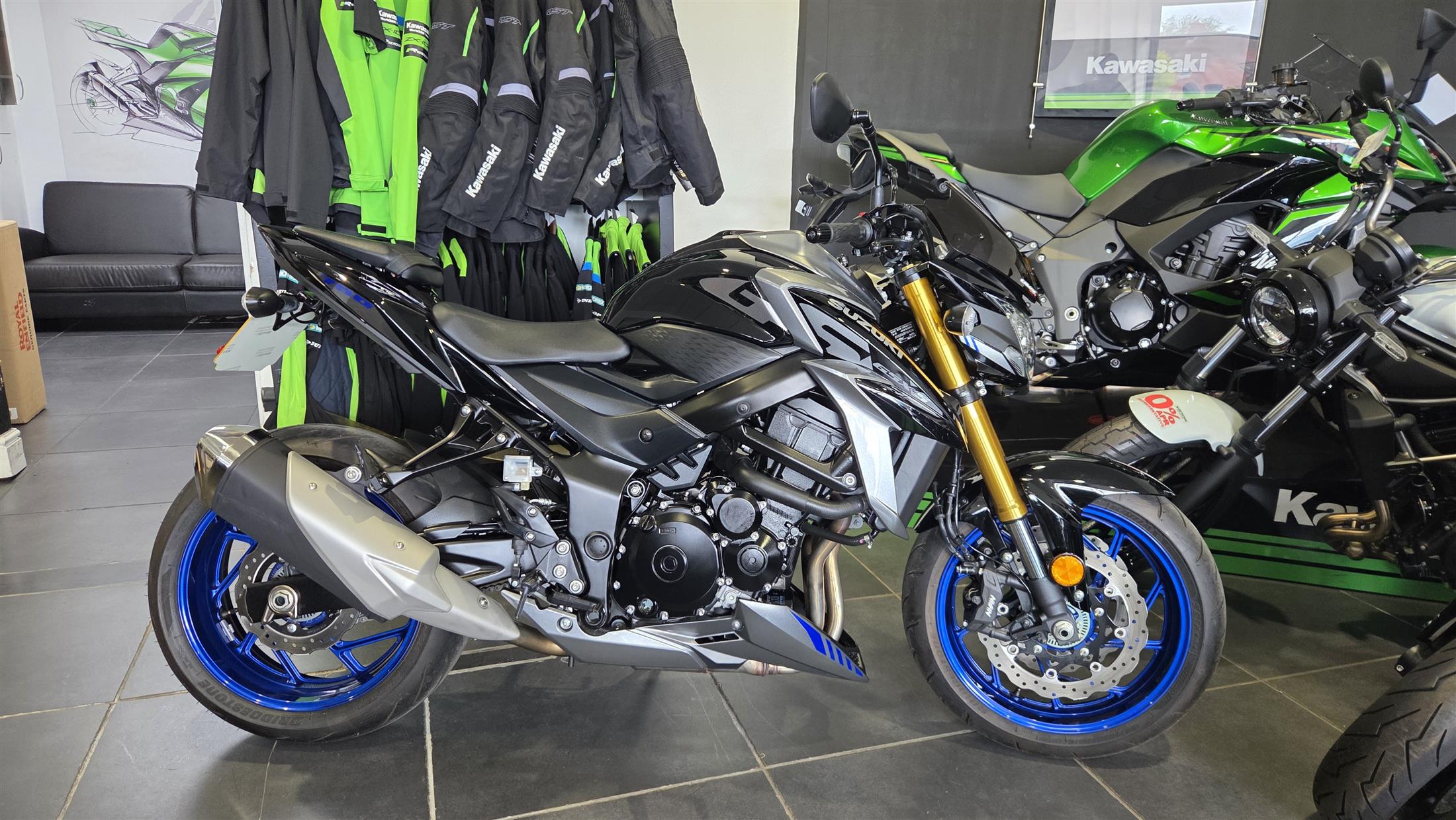 Suzuki GSXS750