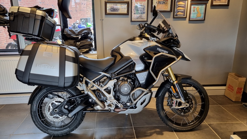 Triumph Tiger 1200 Rally Explorer